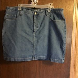Plus size skort.